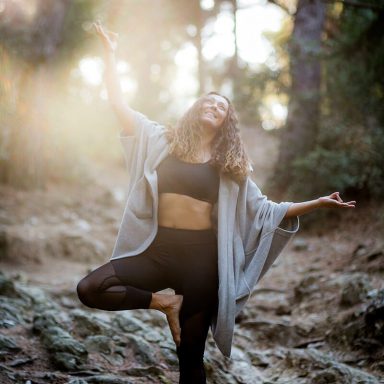 Anna Zorzou - Yoga Teacher, Yoga Teacher Training - Yoga Retreats - Online Yoga Classes