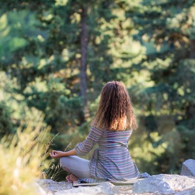 Anna Zorzou - Yoga Teacher, Yoga Teacher Training - Yoga Retreats - Online Yoga Classes